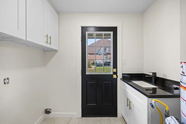 $425,000 | 6934 Heron Drive, Houston, TX 77087