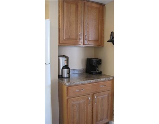 127 Spring Grove Road Penn Hills, PA 15235 - Photo 11 of 18 Kitchen.