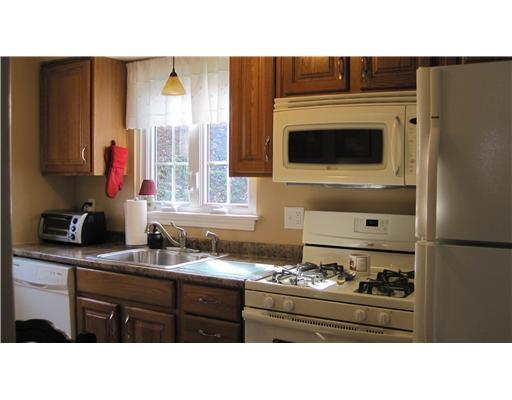 127 Spring Grove Road Penn Hills, PA 15235 - Photo 9 of 18 Kitchen.