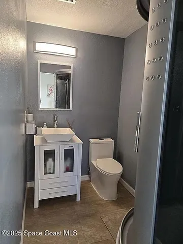 a bathroom with a tub