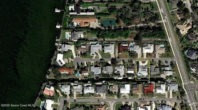 $1,297,500 | 725 Puesta Del Sol Plaza, Indialantic, FL 32903