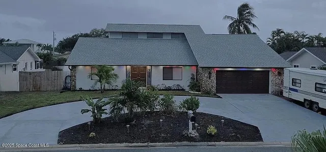 $1,297,500 | 725 Puesta Del Sol Plaza, Indialantic, FL 32903