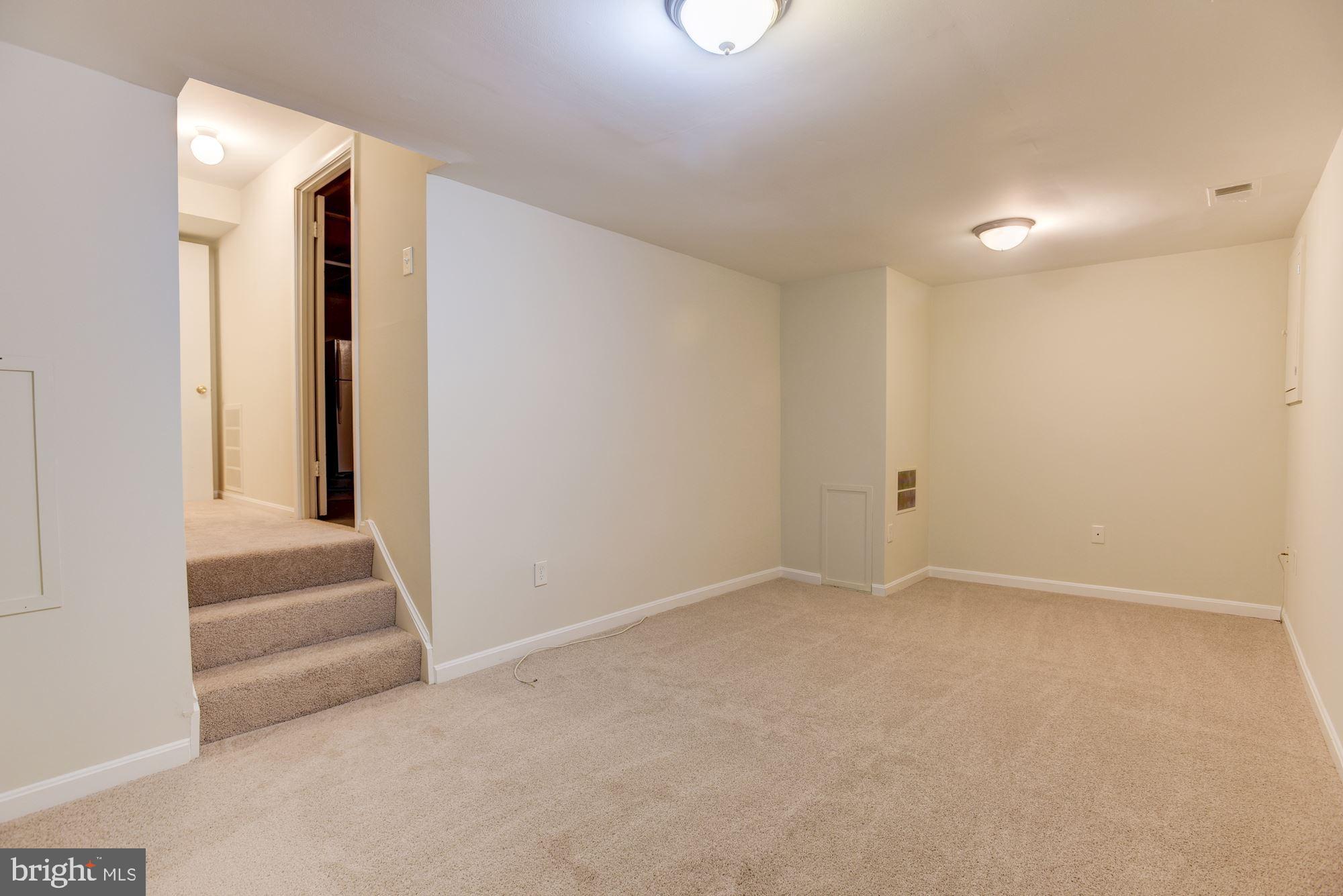 5624 Gulf Stream Row Columbia, MD 21044 - Photo 26 of 34 Family Room