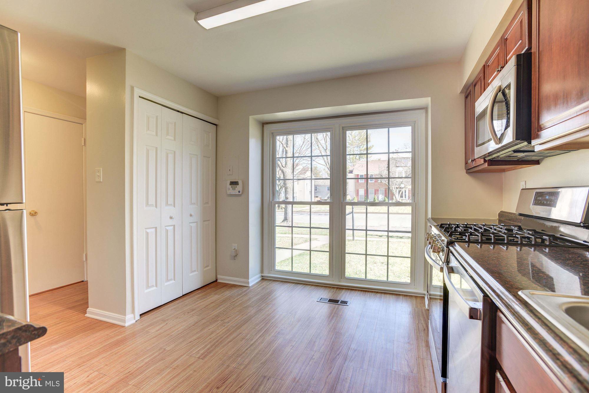 5624 Gulf Stream Row Columbia, MD 21044 - Photo 6 of 34 Casual Dining Area