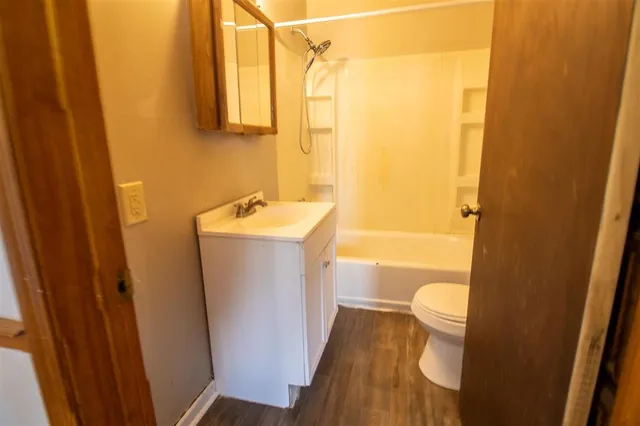 $975 | 910 Fall Street, Lake Charles, LA 70601