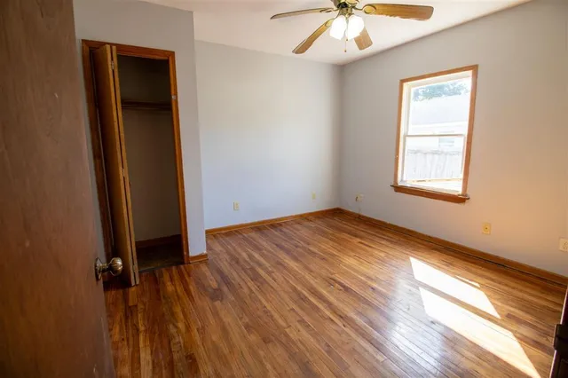 $975 | 910 Fall Street, Lake Charles, LA 70601