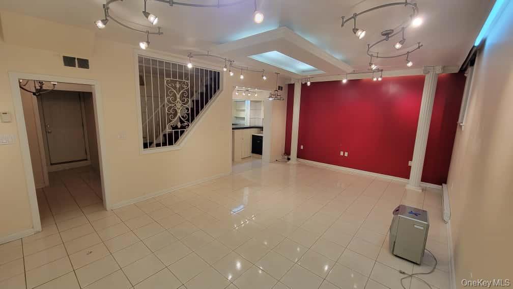 186-20 Troon Road Queens, NY 11432 - Photo 23 of 23