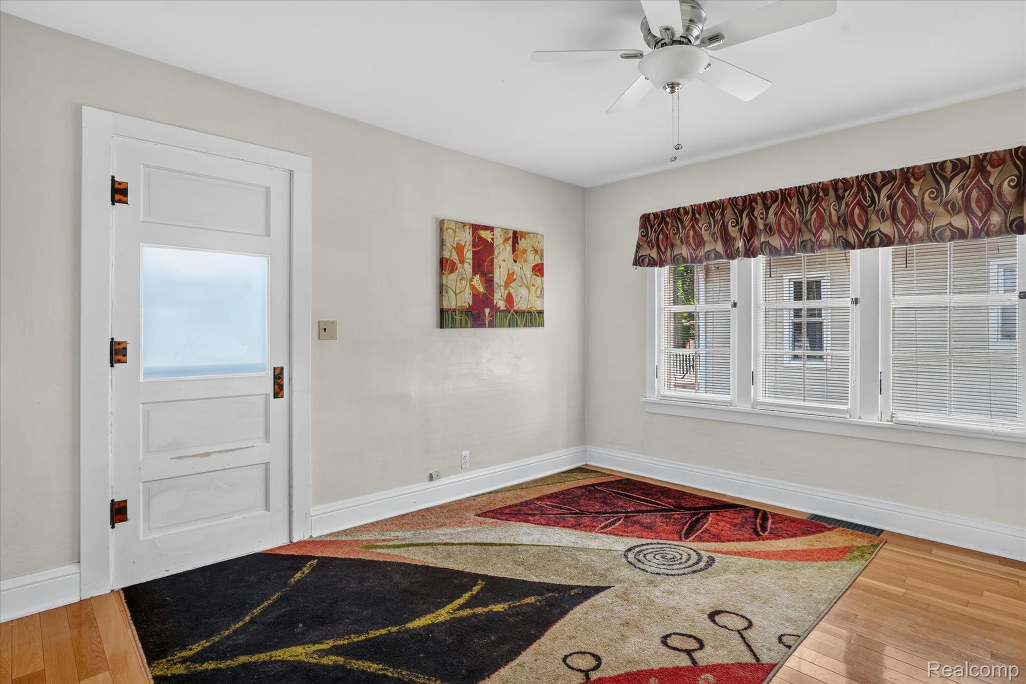 410 South Center Street Howell, MI 48843 - Photo 19 of 47 20-410-S-Center-St-Howell-MI-48843-WindowStill.jpg