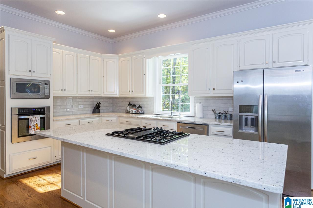 1920 River Woods Road Birmingham, AL 35244 - Photo 6 of 30