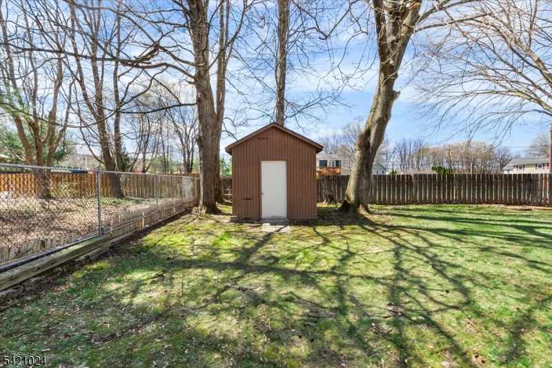 191 Lindley Court Andover, NJ 07821 - Photo 26 of 43