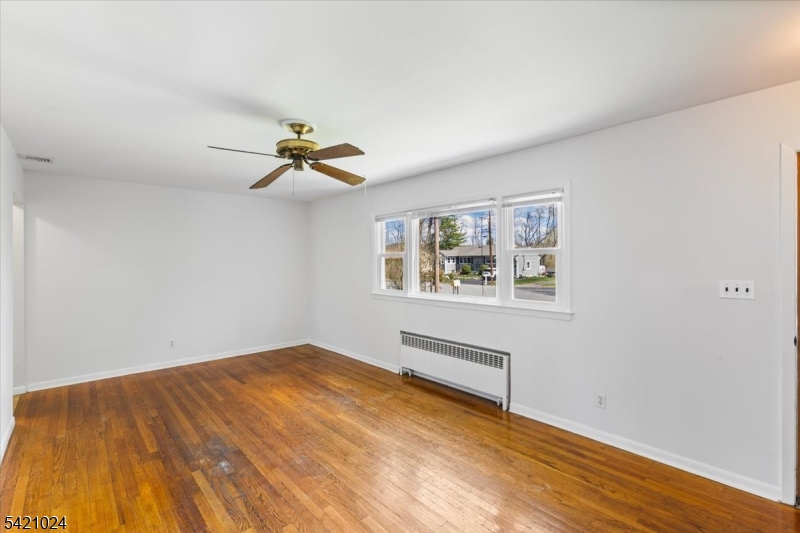 191 Lindley Court Andover, NJ 07821 - Photo 5 of 43