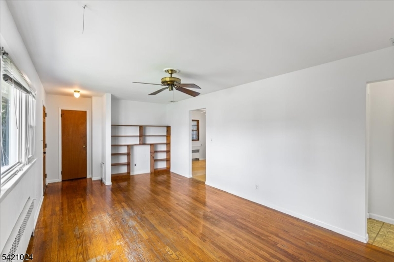 191 Lindley Court Andover, NJ 07821 - Photo 7 of 43