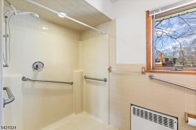 191 Lindley Court Andover, NJ 07821 - Photo 9 of 43