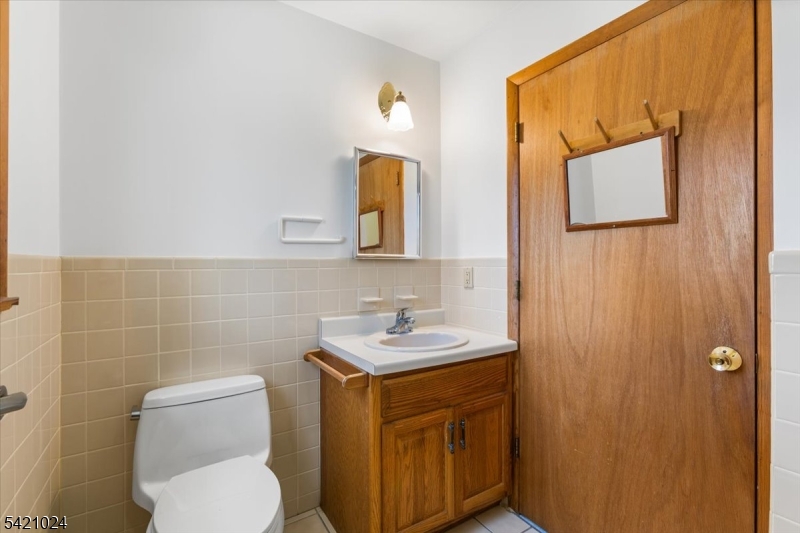 191 Lindley Court Andover, NJ 07821 - Photo 10 of 43