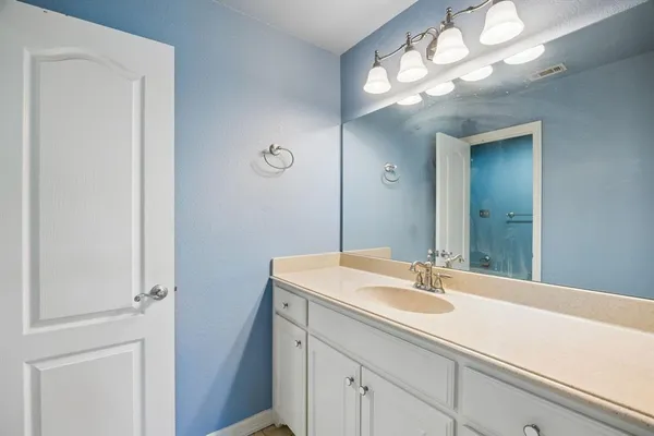 $5,500 | 7704 Emerson Lane, Flower Mound, TX 75022