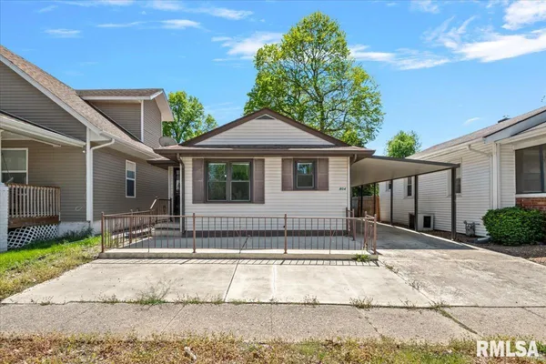 $110,000 | 804 North Grand Avenue West, Springfield, IL 62702