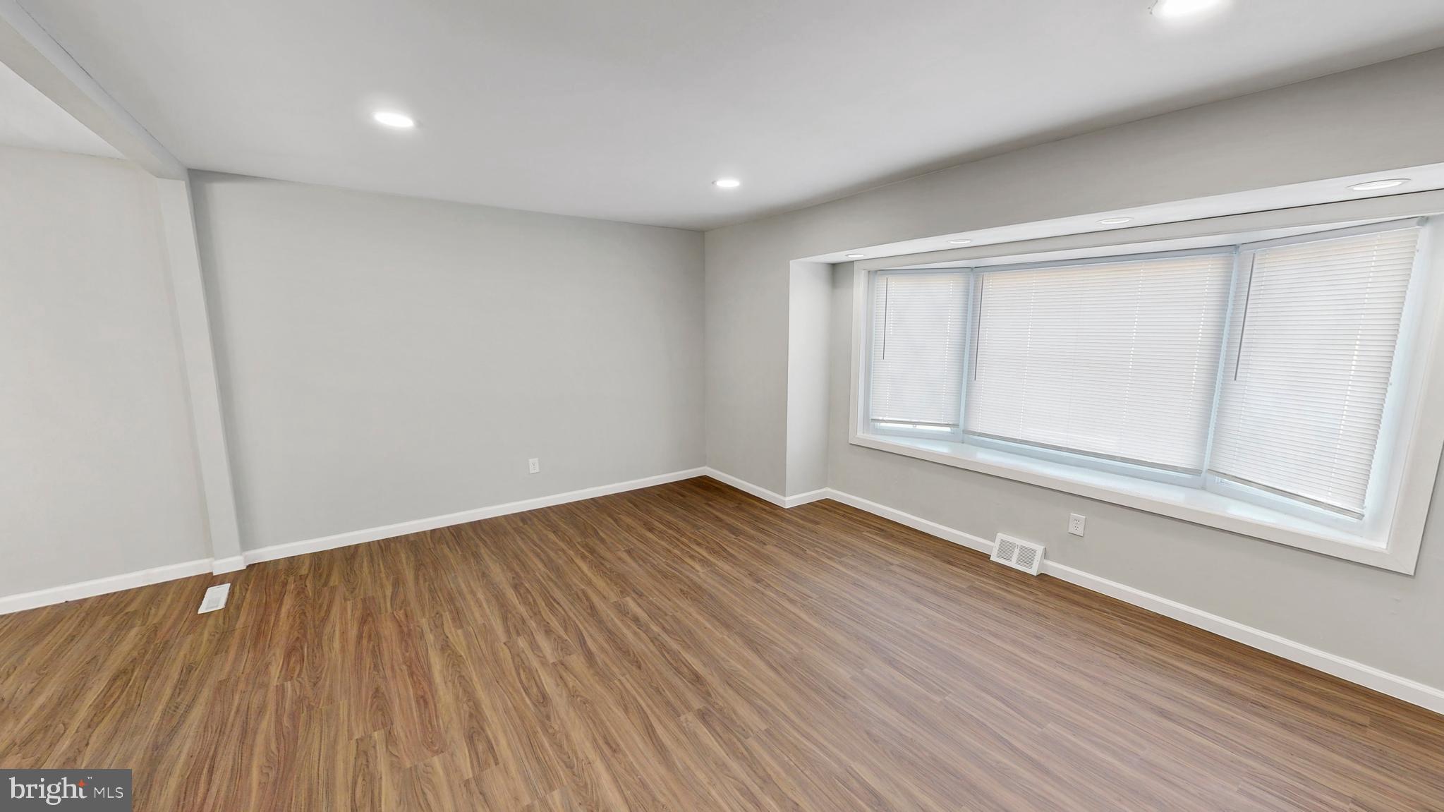 231 South Dillwyn Road Newark, DE 19711 - Photo 14 of 30 Living Room