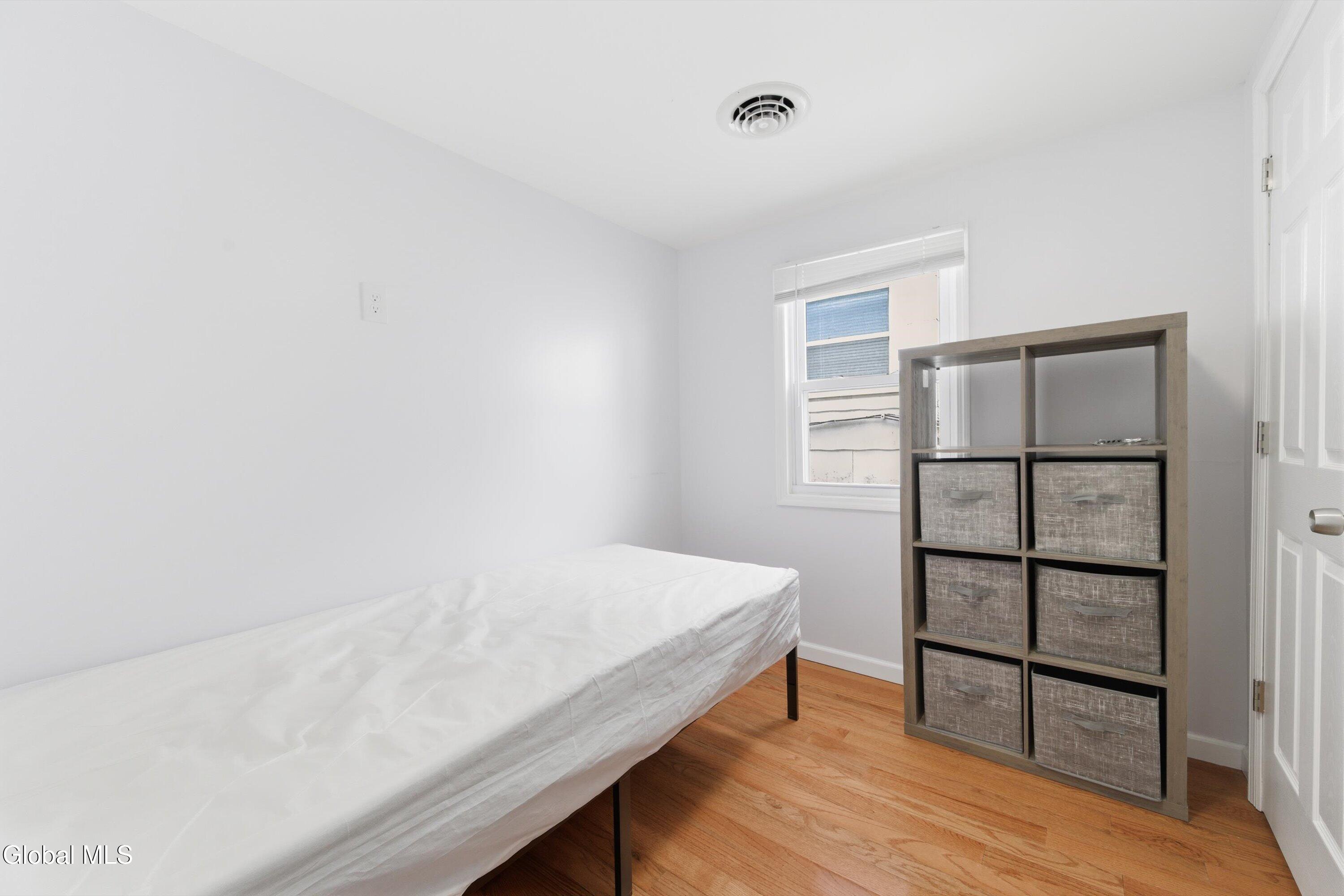 86 14th Street Troy, NY 12180 - Photo 8 of 26 16-86_14th_Street_016