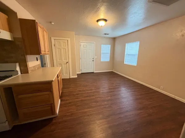 $1,305 | 929 North 2nd Street, Cottonwood, AZ 86326