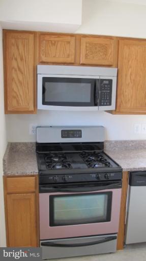 8004 Ridgely Oak Road Parkville, MD 21234 - Photo 3 of 14 Kitchen
