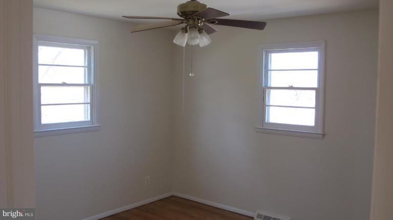 8004 Ridgely Oak Road Parkville, MD 21234 - Photo 7 of 14 Bedroom #2