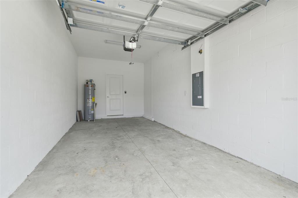 36390 Wl Hl Way Zephyrhills, FL 33541 - Photo 9 of 77