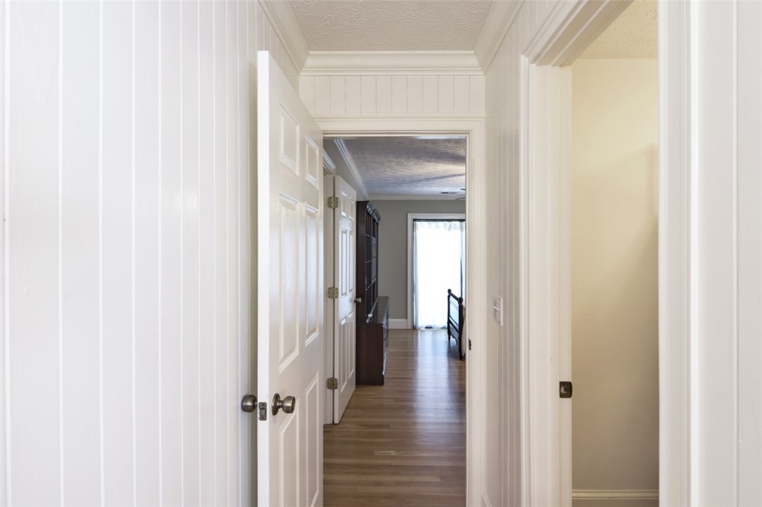 1484 Coneross Point Drive Seneca, SC 29678 - Photo 23 of 33 Gallery Image 23