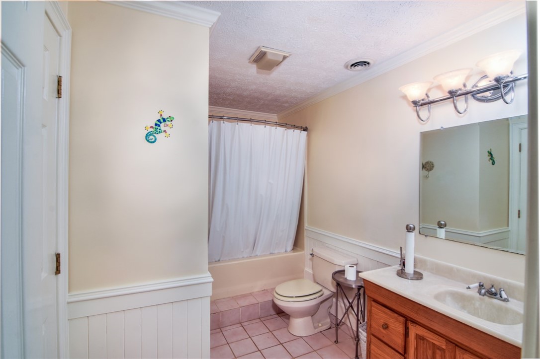 1484 Coneross Point Drive Seneca, SC 29678 - Photo 26 of 33 Gallery Image 26