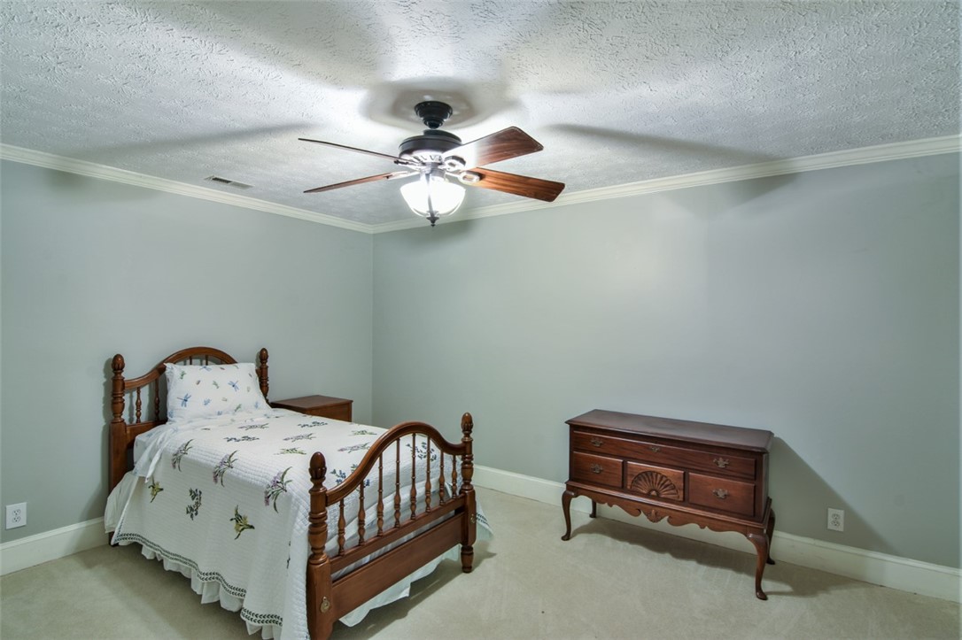 1484 Coneross Point Drive Seneca, SC 29678 - Photo 27 of 33 Gallery Image 27