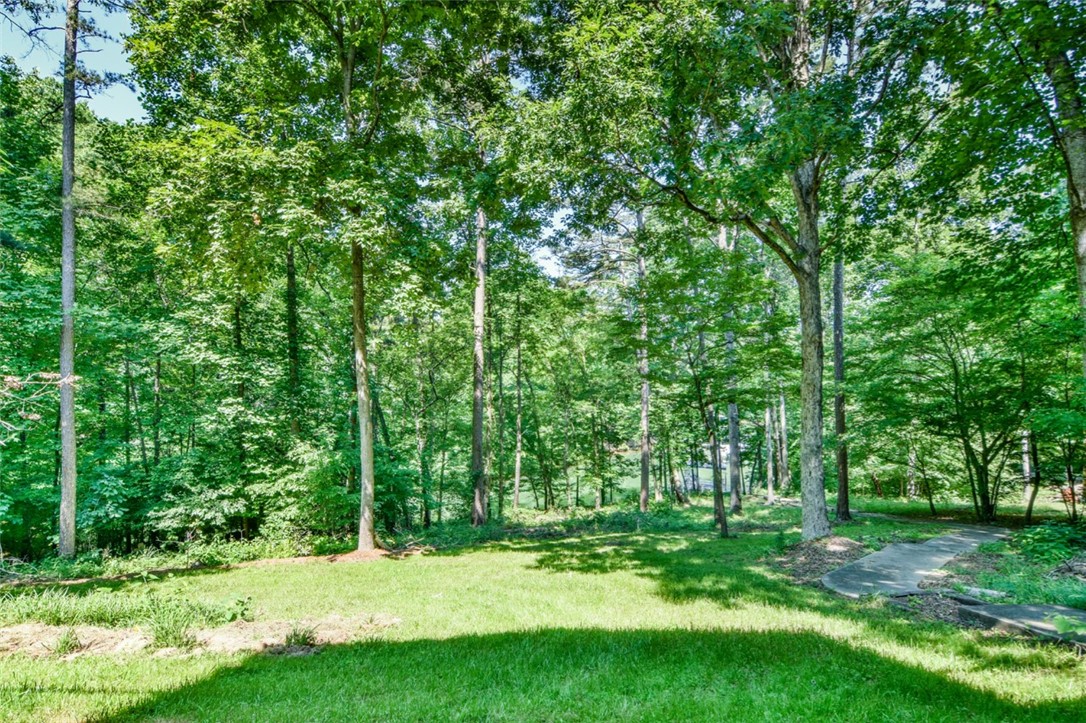 1484 Coneross Point Drive Seneca, SC 29678 - Photo 30 of 33 Gallery Image 30