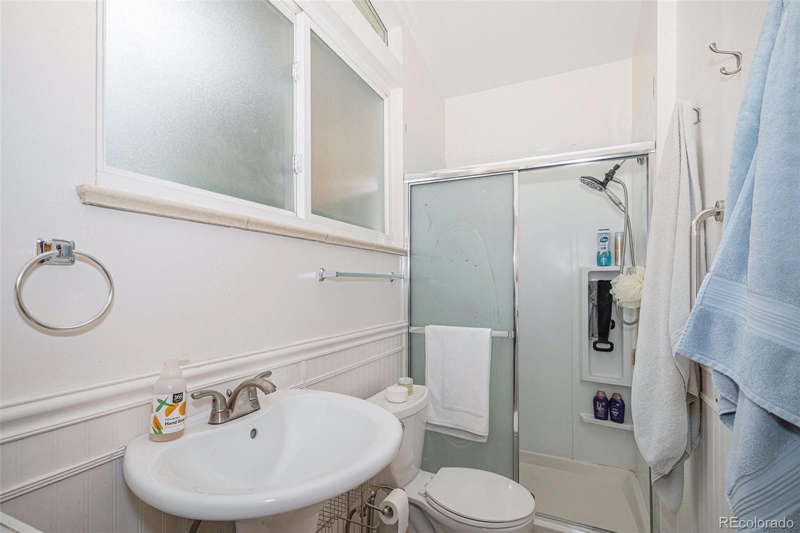 1575 South Grape Street Denver, CO 80222 - Photo 15 of 28