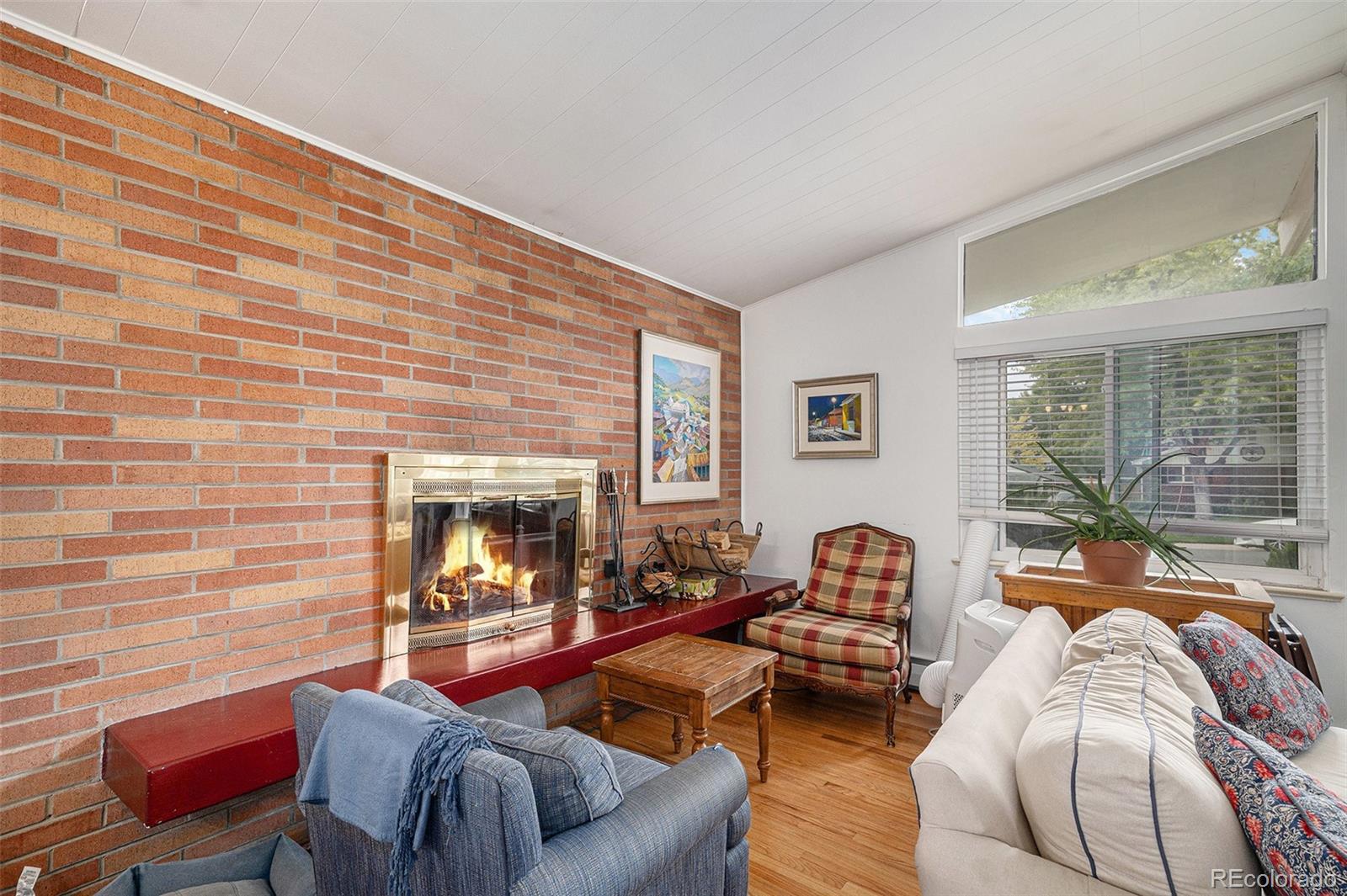 1575 South Grape Street Denver, CO 80222 - Photo 5 of 28