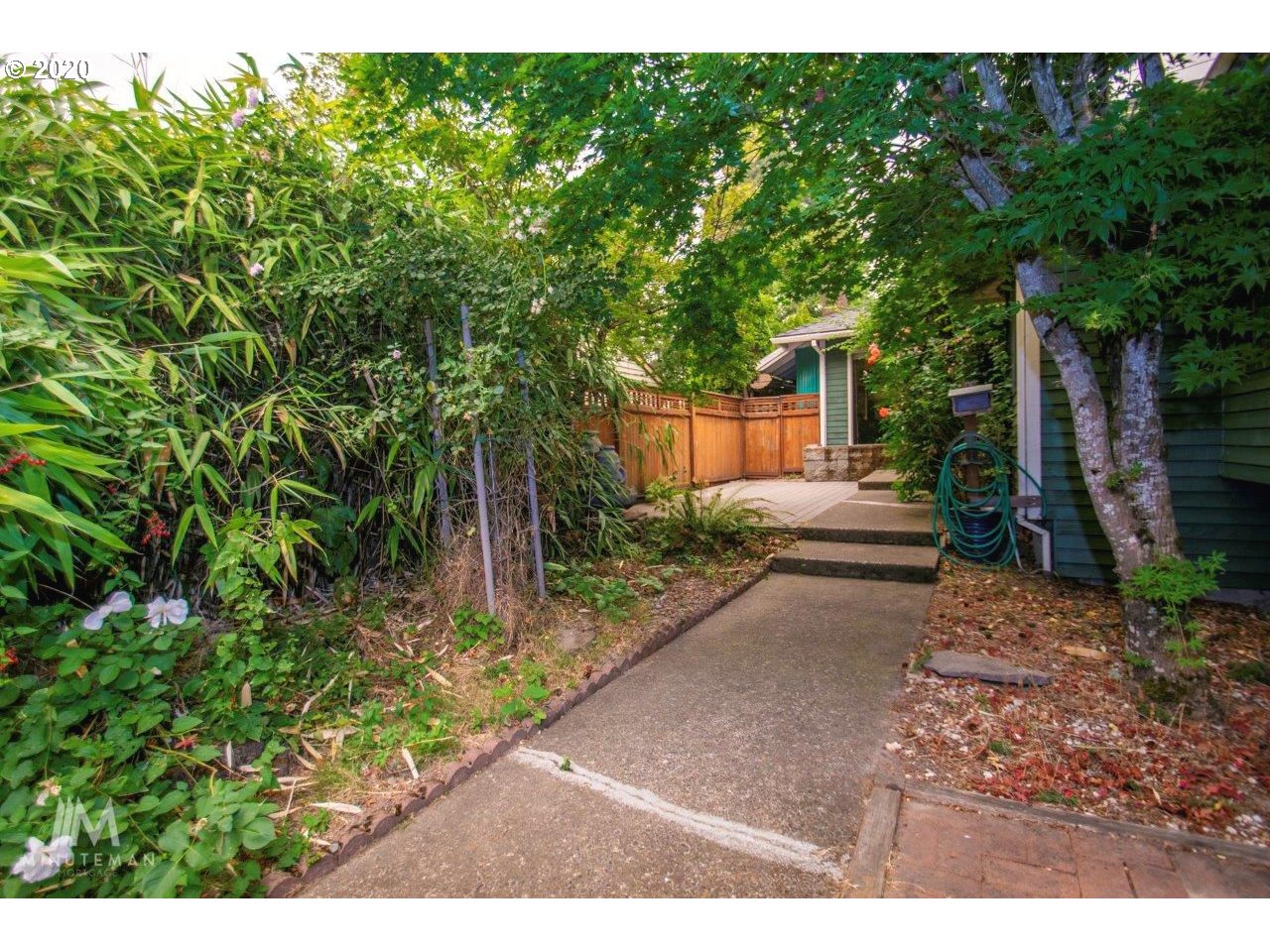 5525 Northwest Ridgemoor Court Portland, OR 97229 - Photo 2 of 25 Gallery Image 2