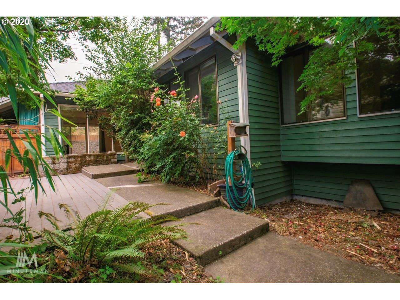 5525 Northwest Ridgemoor Court Portland, OR 97229 - Photo 4 of 25 Gallery Image 4