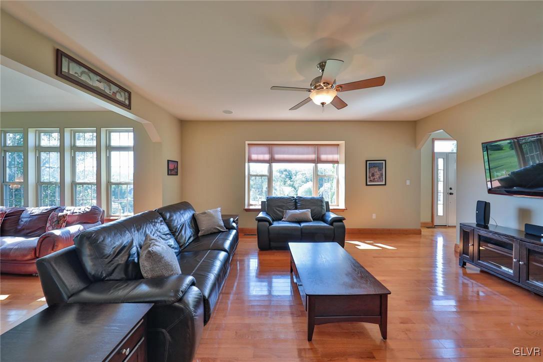 226 Bushkill Terrace Nazareth, PA 18064 - Photo 37 of 49 Gallery Image 37