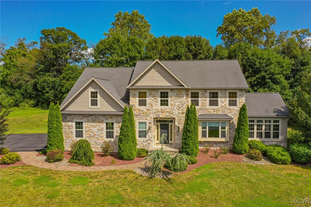 226 Bushkill Terrace Nazareth, PA 18064 - Photo 10 of 49 Gallery Image 10