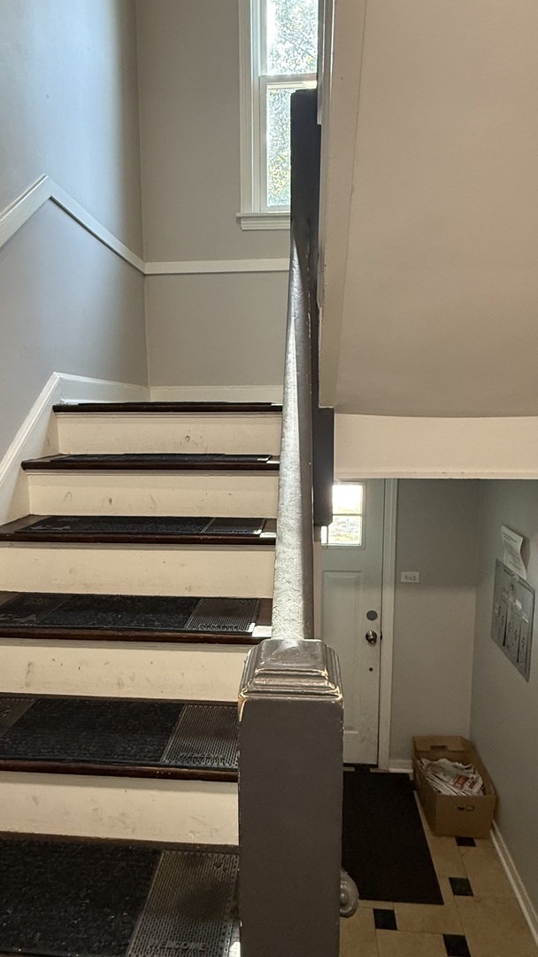 4856 Hull Street Skokie, IL 60077 - Photo 4 of 20