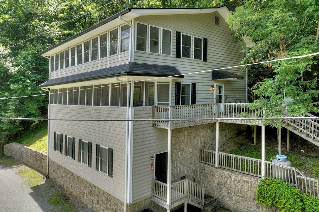 53 Addle Trail Ellijay, GA 30540 - Photo 40 of 50 a view of a house with a window
