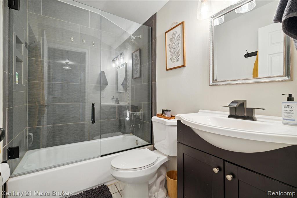 5222 Belsay Road Grand Blanc, MI 48439 - Photo 29 of 34 Gallery Image 29