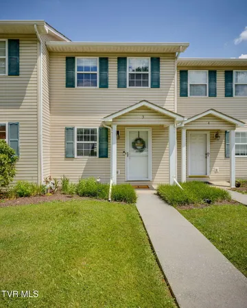 $235,000 | 2305 South Greenwood Drive, Unit 3, Johnson City, TN 37604