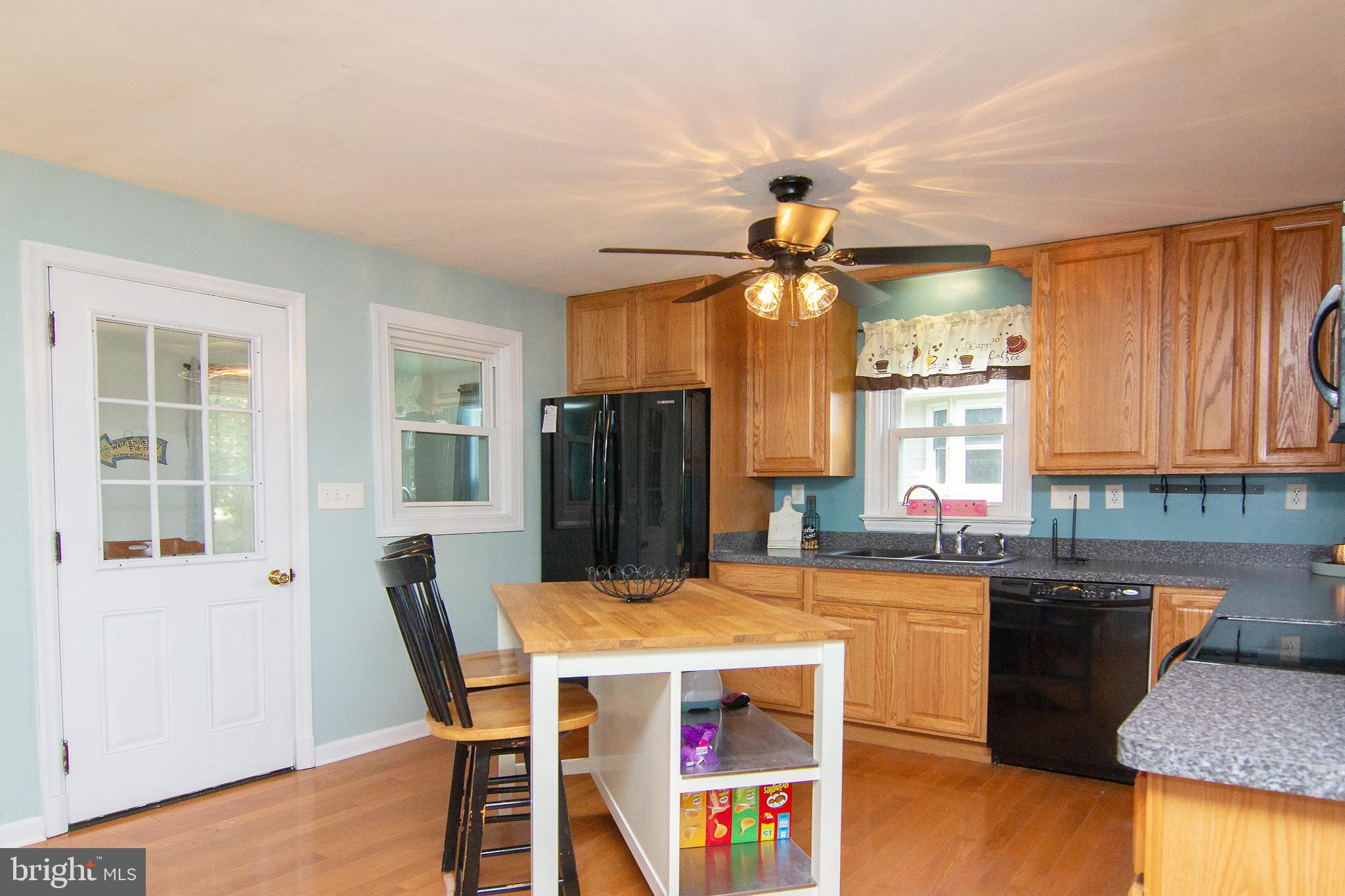 1426 Fairmount Road Hampstead, MD 21074 - Photo 11 of 33 Tons of cabinets