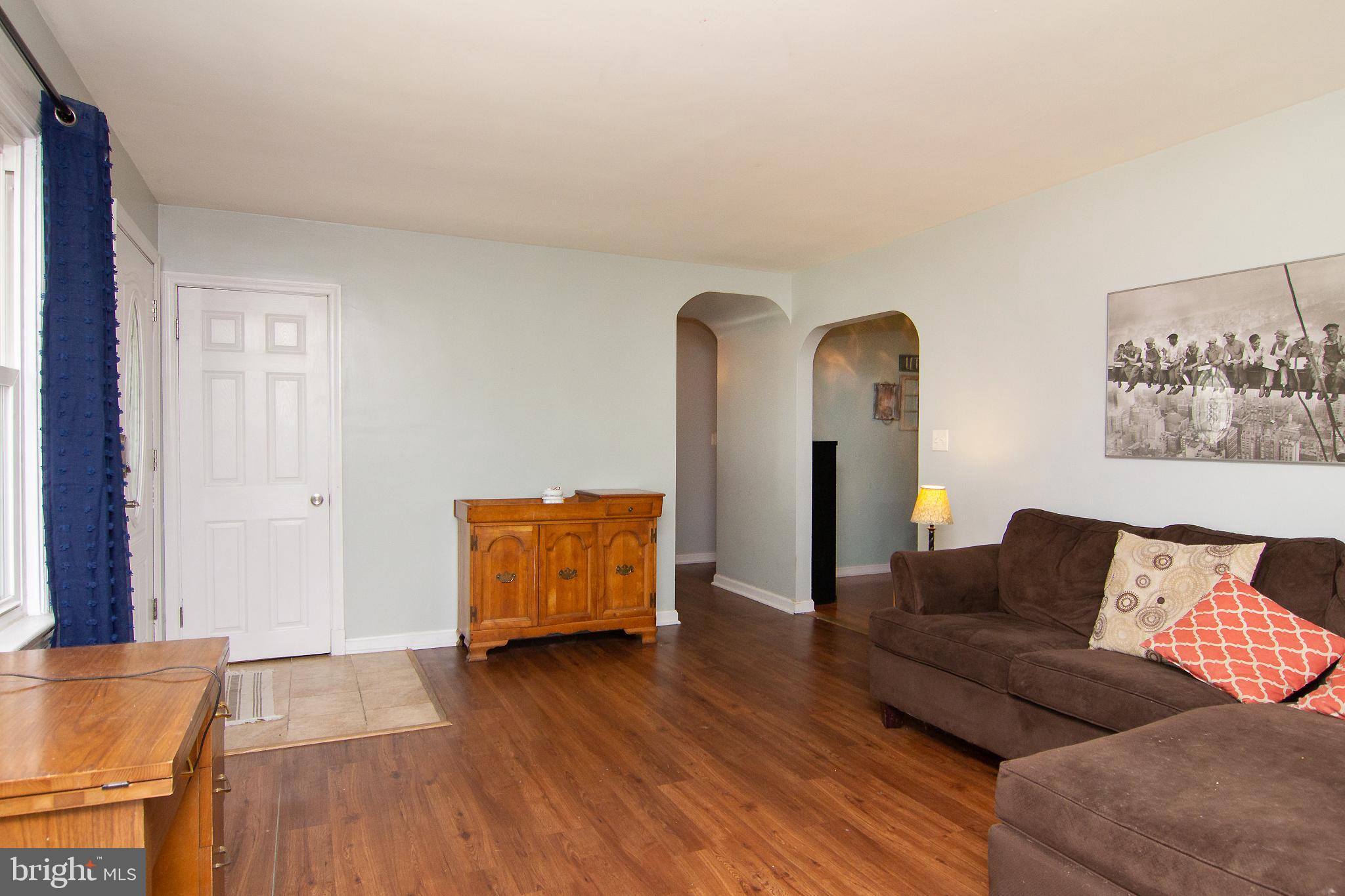 1426 Fairmount Road Hampstead, MD 21074 - Photo 4 of 33 Large living room