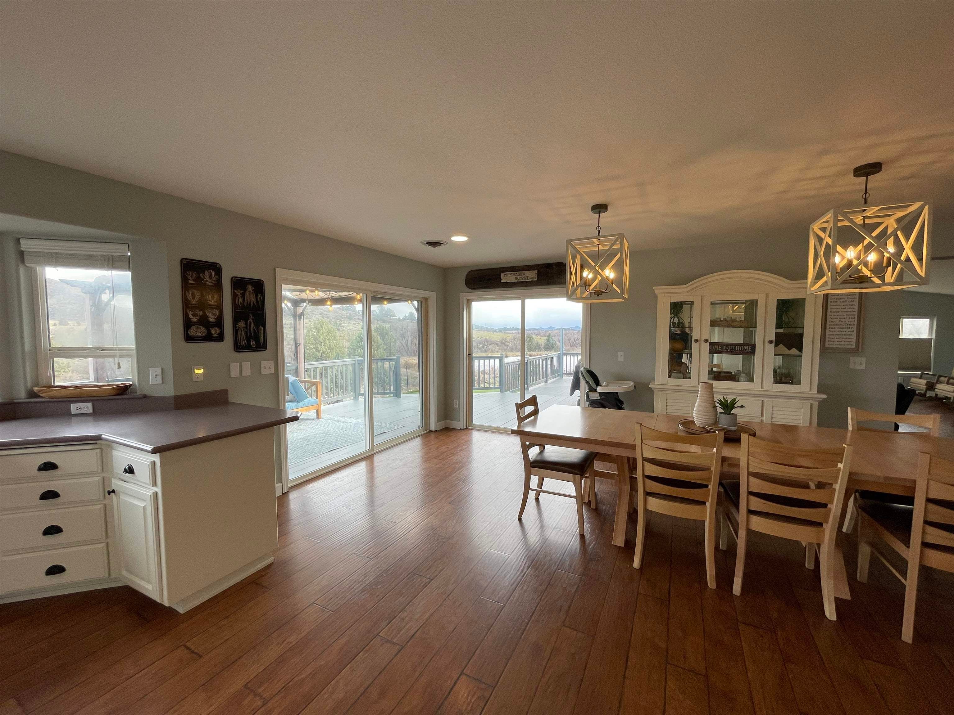400 Holcomb Road Montague, CA 96064 - Photo 7 of 46 Gallery Image 7