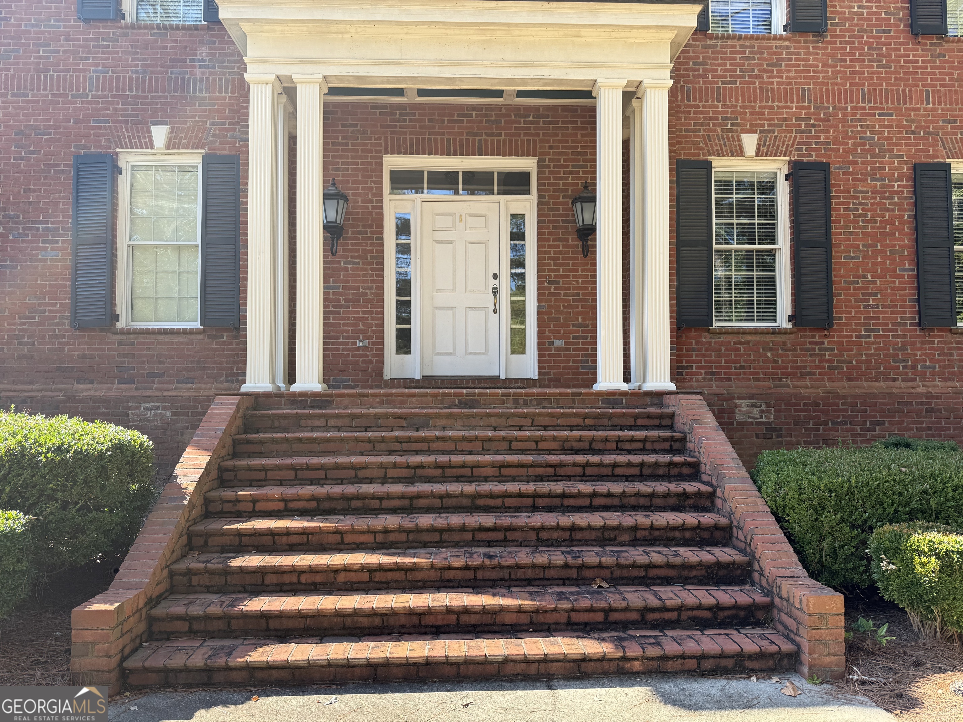 113 Parks Ridge Road Dublin, GA 31021 - Photo 26 of 99 a front view of a house