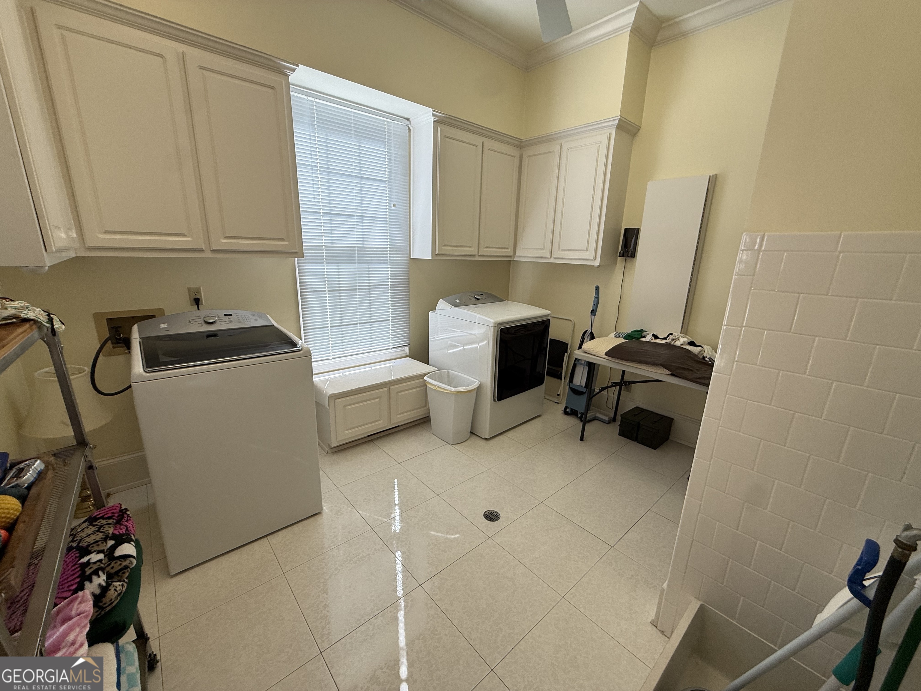 113 Parks Ridge Road Dublin, GA 31021 - Photo 43 of 99 a utility room with sink dryer and washer