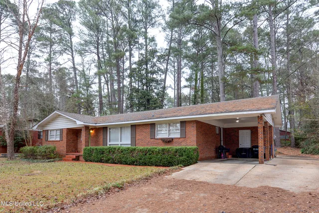 $159,125 | 735 Forest Park Circle, Philadelphia, MS 39350