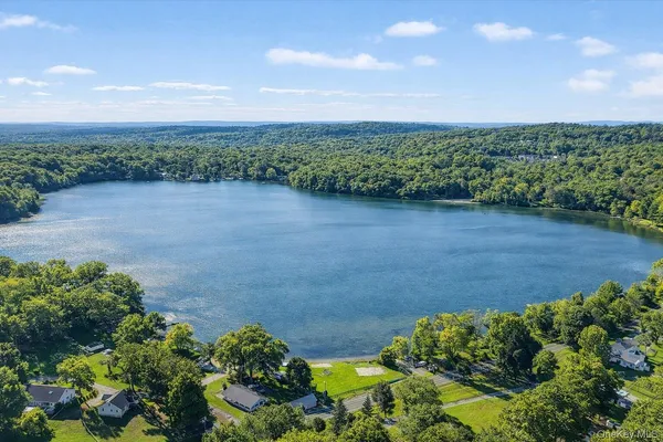 $849,000 | 33 Brook Avenue, Hopewell Junction, NY 12533