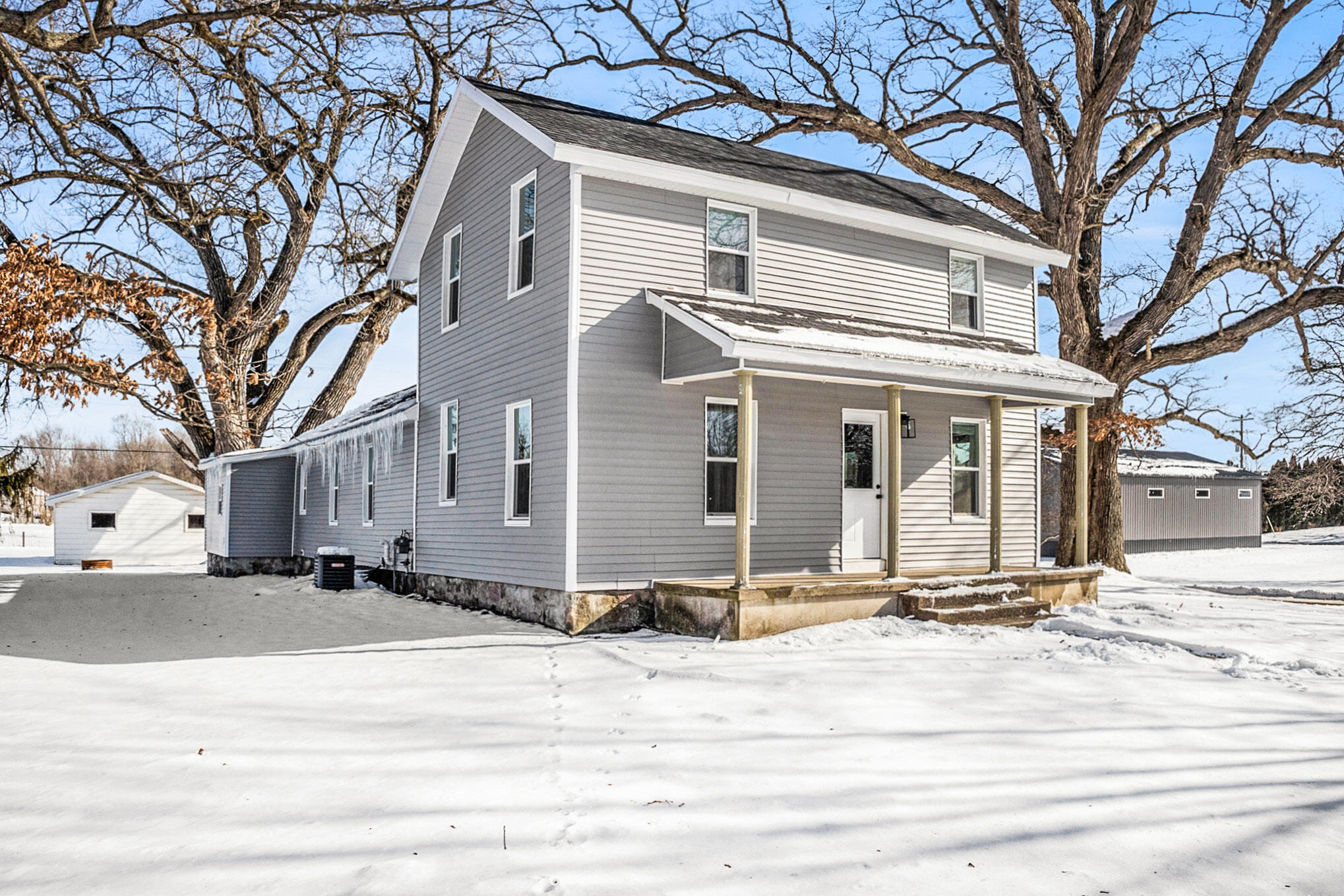 1885 South Patterson Road Wayland, MI 49348 - Photo 2 of 37 212A8125