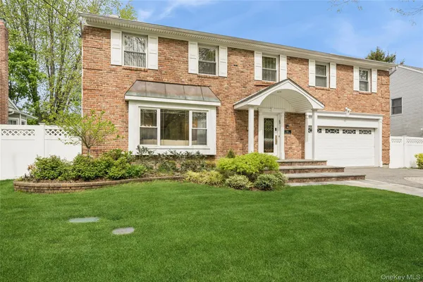 $1,349,800 | 192 Split Rock Road, Syosset, NY 11791