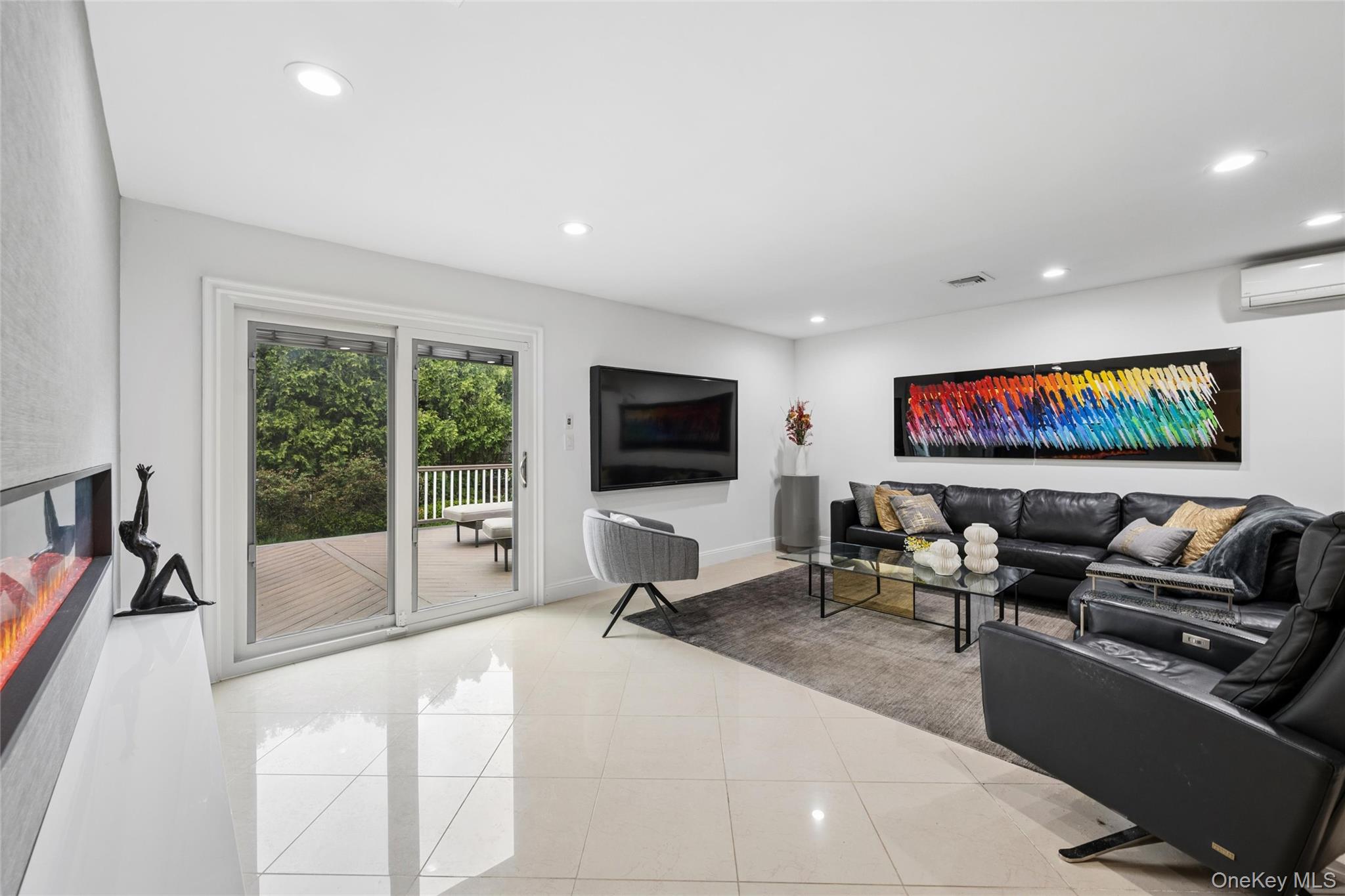 192 Split Rock Road Syosset, NY 11791 - Photo 14 of 36